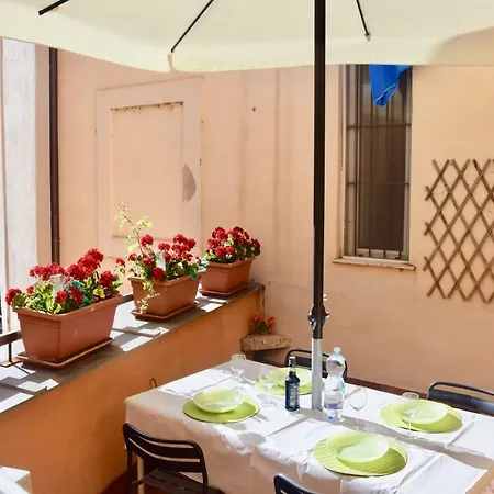 Cuore Di Con Terrazza Privata A Piazza Venezia Apartamento *